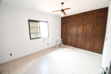 Casa à venda com 325m², 6 quartos e 3 vagasQuarto 2 - Casa 2