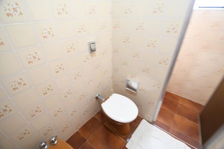 Casa à venda com 325m², 6 quartos e 3 vagasBanheiro 2 - Casa 2