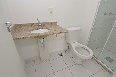 Banheiro Social de apartamento à venda com 3 quartos, 65m² em Humaitá, Porto Alegre