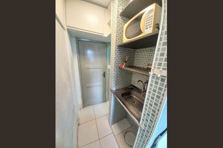 Cozinha de apartamento para alugar com 1 quarto, 29m² em Itararé, São Vicente