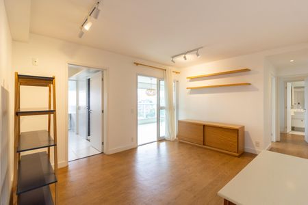 Sala de apartamento para alugar com 2 quartos, 85m² em Pinheiros, São Paulo