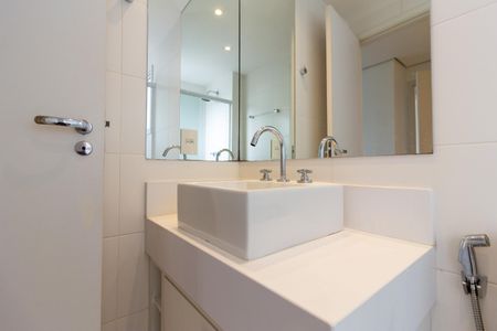 Apartamento para alugar com 85m², 2 quartos e 2 vagasBanheiro da Suíte