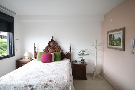 Kitnet de apartamento para alugar com 0 quarto, 35m² em Petrópolis, Porto Alegre