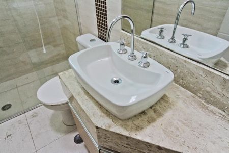 Casa para alugar com 170m², 4 quartos e 2 vagas Casa para alugar com 170m², 4 quartos e 2 vagasBanheiro da Suíte