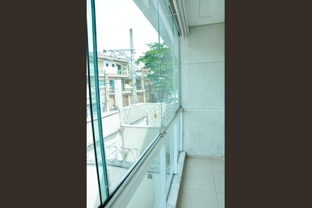 Casa para alugar com 170m², 4 quartos e 2 vagas Casa para alugar com 170m², 4 quartos e 2 vagasSacada Suíte