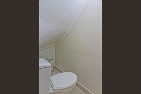 Casa para alugar com 170m², 4 quartos e 2 vagas Casa para alugar com 170m², 4 quartos e 2 vagasLavabo