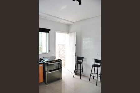 Casa para alugar com 170m², 4 quartos e 2 vagas Casa para alugar com 170m², 4 quartos e 2 vagasCozinha