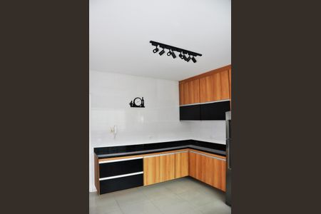 Casa para alugar com 170m², 4 quartos e 2 vagas Casa para alugar com 170m², 4 quartos e 2 vagasCozinha