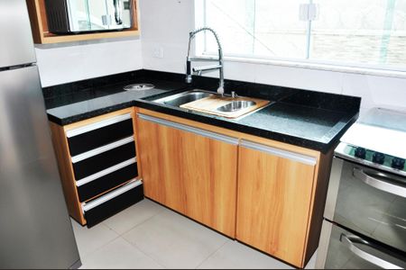 Casa para alugar com 170m², 4 quartos e 2 vagas Casa para alugar com 170m², 4 quartos e 2 vagasCozinha