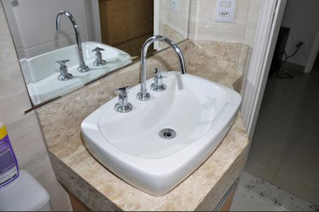 Casa para alugar com 170m², 4 quartos e 2 vagas Casa para alugar com 170m², 4 quartos e 2 vagasBanheiro da Suíte