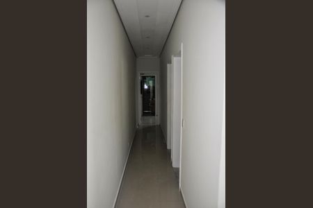 Casa para alugar com 170m², 4 quartos e 2 vagas Casa para alugar com 170m², 4 quartos e 2 vagas Corredor