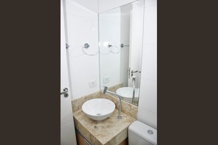 Casa para alugar com 170m², 4 quartos e 2 vagas Casa para alugar com 170m², 4 quartos e 2 vagasBanheiro