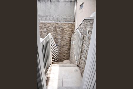 Casa para alugar com 170m², 4 quartos e 2 vagas Casa para alugar com 170m², 4 quartos e 2 vagasEscada Externa