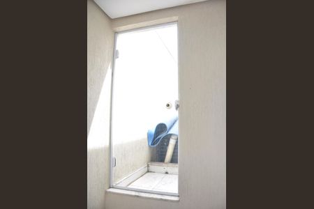 Casa para alugar com 170m², 4 quartos e 2 vagas Casa para alugar com 170m², 4 quartos e 2 vagasSacada Quarto