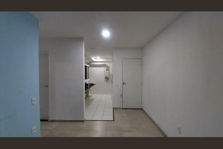 Sala de apartamento para alugar com 2 quartos, 40m² em Cerâmica, Nova Iguaçu