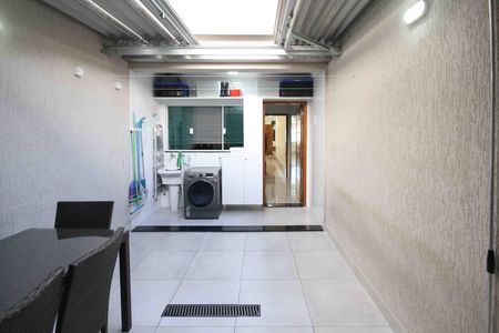 Casa à venda com 130m², 3 quartos e 2 vagas