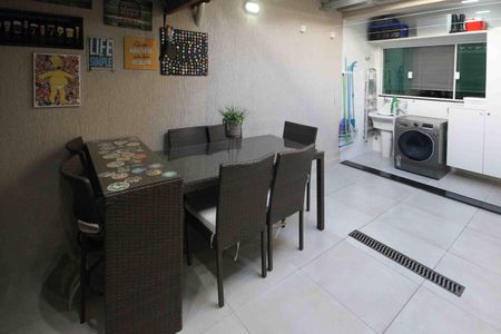 Casa à venda com 130m², 3 quartos e 2 vagas