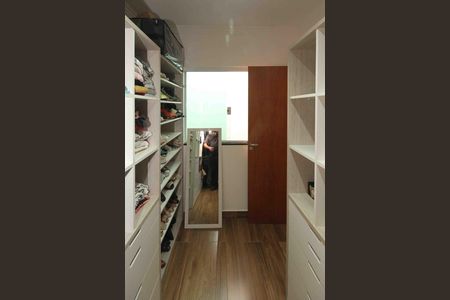 Casa à venda com 130m², 3 quartos e 2 vagas