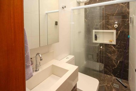 Casa à venda com 130m², 3 quartos e 2 vagas