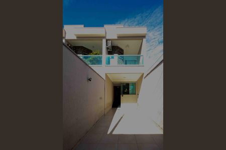 Casa à venda com 130m², 3 quartos e 2 vagas