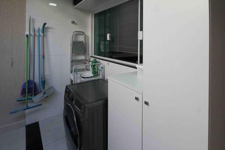 Casa à venda com 130m², 3 quartos e 2 vagas