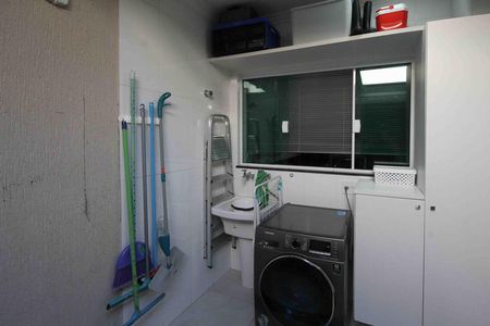 Casa à venda com 130m², 3 quartos e 2 vagas
