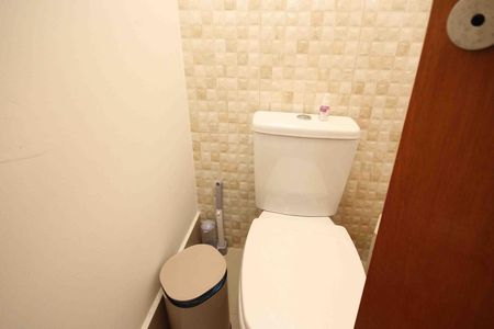 Casa à venda com 130m², 3 quartos e 2 vagas