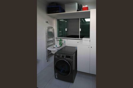 Casa à venda com 130m², 3 quartos e 2 vagas