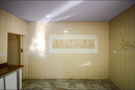 Casa para alugar com 210m², 4 quartos e 4 vagas Casa para alugar com 210m², 4 quartos e 4 vagasCasa 2 - Cozinha
