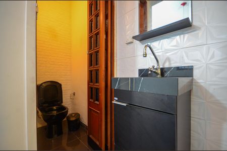 Casa para alugar com 210m², 4 quartos e 4 vagas Casa para alugar com 210m², 4 quartos e 4 vagasLavabo