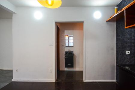 Casa para alugar com 210m², 4 quartos e 4 vagas Casa para alugar com 210m², 4 quartos e 4 vagasCozinha
