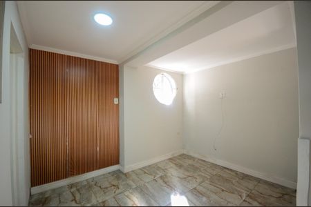 Casa para alugar com 210m², 4 quartos e 4 vagas Casa para alugar com 210m², 4 quartos e 4 vagasCasa 2 - Sala