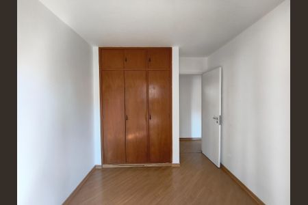 Apartamento para alugar com 120m², 3 quartos e 2 vagasQuarto 2