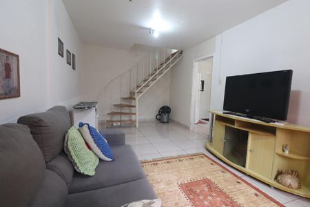 Casa à venda com 204m², 3 quartos e 2 vagasSala