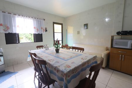 Casa à venda com 204m², 3 quartos e 2 vagasCozinha