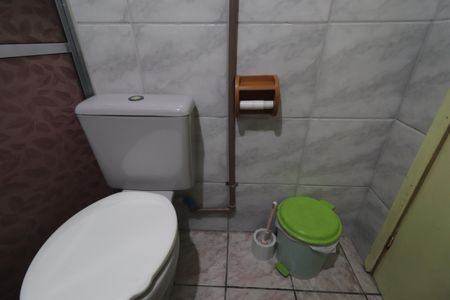 Casa à venda com 204m², 3 quartos e 2 vagasBanheiro da garagem