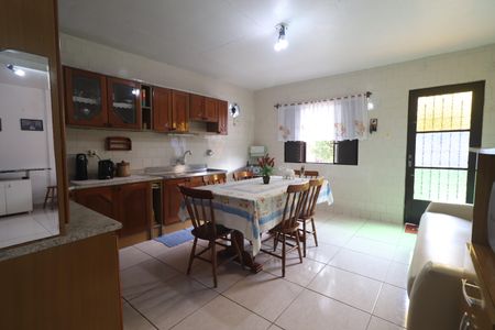 Casa à venda com 204m², 3 quartos e 2 vagasCozinha