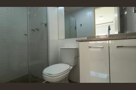 Apartamento para alugar com 66m², 2 quartos e 1 vaga Apartamento para alugar com 66m², 2 quartos e 1 vagaBanheiro da Suíte