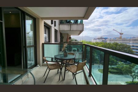 Apartamento para alugar com 66m², 2 quartos e 1 vaga Apartamento para alugar com 66m², 2 quartos e 1 vagaVaranda