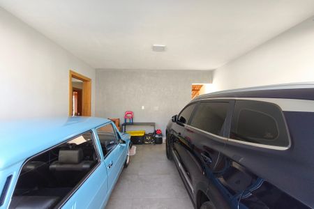 Casa para alugar com 400m², 6 quartos e 4 vagas Casa para alugar com 400m², 6 quartos e 4 vagasQuintal - Garagem