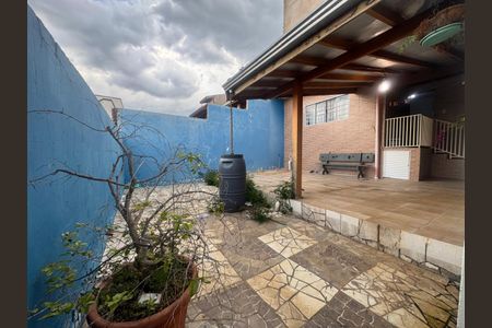 Casa para alugar com 400m², 6 quartos e 4 vagas Casa para alugar com 400m², 6 quartos e 4 vagasEdícula