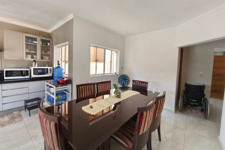 Casa para alugar com 400m², 6 quartos e 4 vagas Casa para alugar com 400m², 6 quartos e 4 vagasSala de Jantar