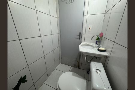 Casa para alugar com 400m², 6 quartos e 4 vagas Casa para alugar com 400m², 6 quartos e 4 vagasBanheiro de serviço