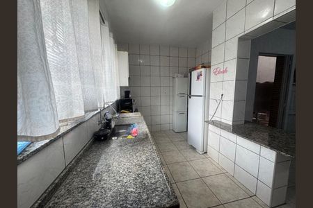 Casa para alugar com 400m², 6 quartos e 4 vagas Casa para alugar com 400m², 6 quartos e 4 vagasEdícula