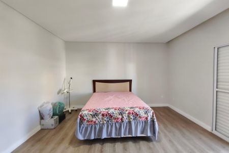 Casa para alugar com 400m², 6 quartos e 4 vagas Casa para alugar com 400m², 6 quartos e 4 vagasQuarto