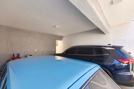 Casa para alugar com 400m², 6 quartos e 4 vagas Casa para alugar com 400m², 6 quartos e 4 vagasQuintal - Garagem