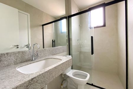 Apartamento à venda com 60m², 2 quartos e 2 vagas Apartamento à venda com 60m², 2 quartos e 2 vagasBanheiro da Suíte 2