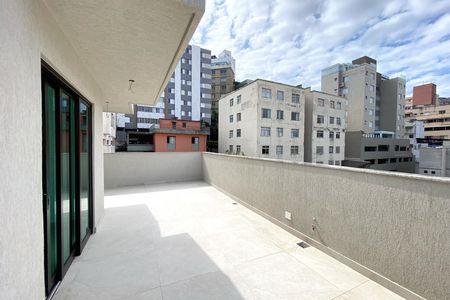 Apartamento à venda com 117m², 2 quartos e 2 vagas Apartamento à venda com 117m², 2 quartos e 2 vagasCobertura