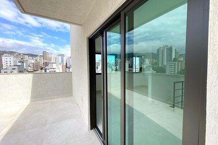Apartamento à venda com 117m², 2 quartos e 2 vagas Apartamento à venda com 117m², 2 quartos e 2 vagasCobertura