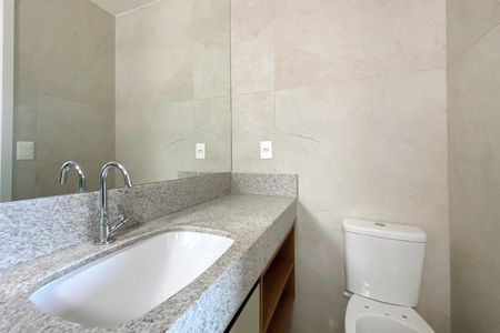 Apartamento à venda com 117m², 2 quartos e 2 vagas Apartamento à venda com 117m², 2 quartos e 2 vagasBanheiro da Suíte 2